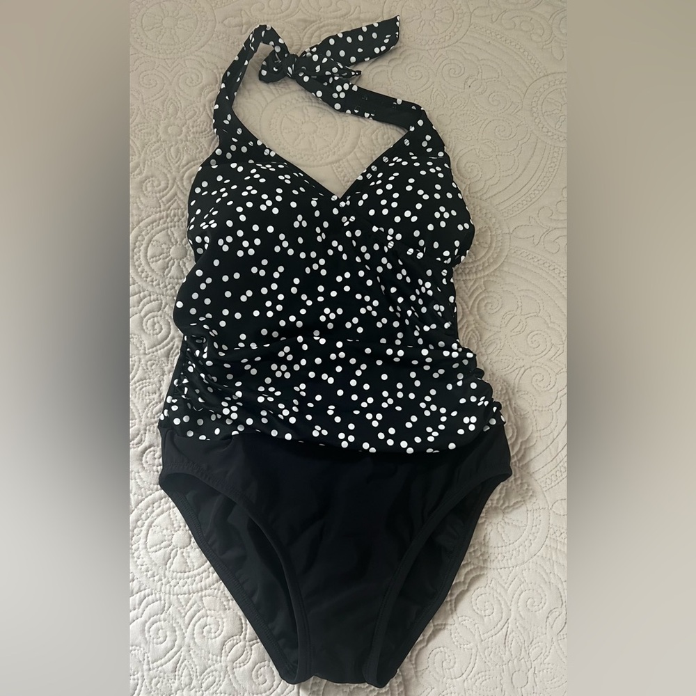 VENUS Black and White Polka Dot One Piece Swimsuit